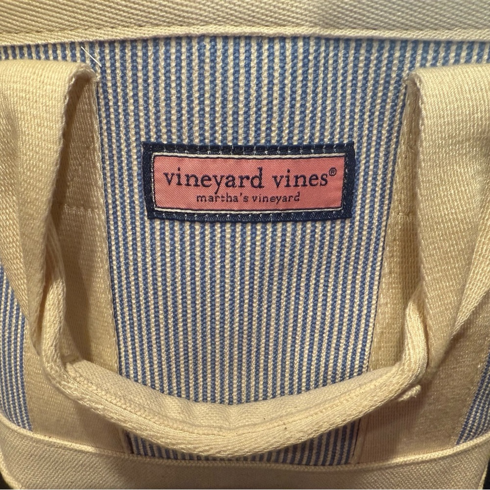 Vineyard Vines Blue and Cream Tote - Picture 9 of 11